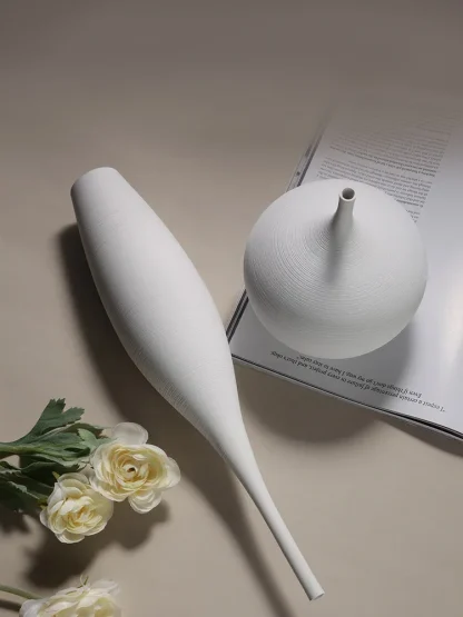 Minimalist Creative Thin Top Flower Vase - Image 3