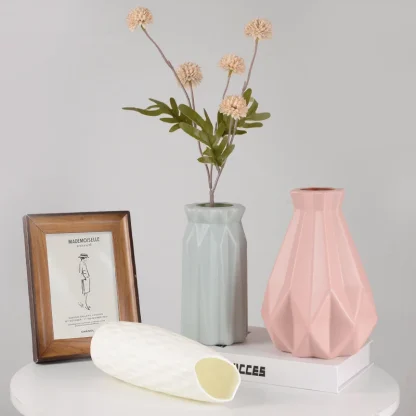 Geometric Flower Vase for Centerpiece Arrangement - Image 3